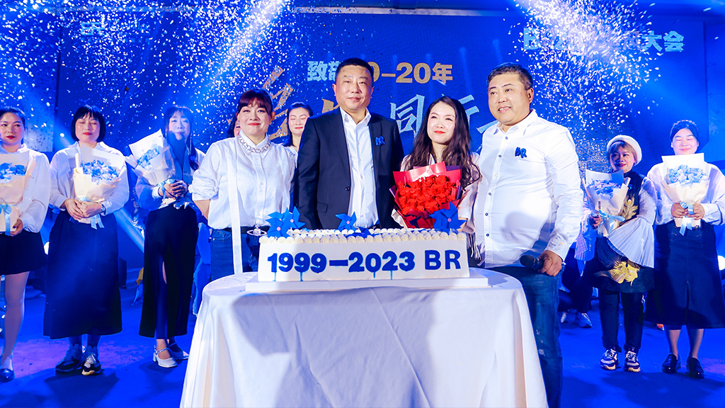 1-230F6164G94M.jpg